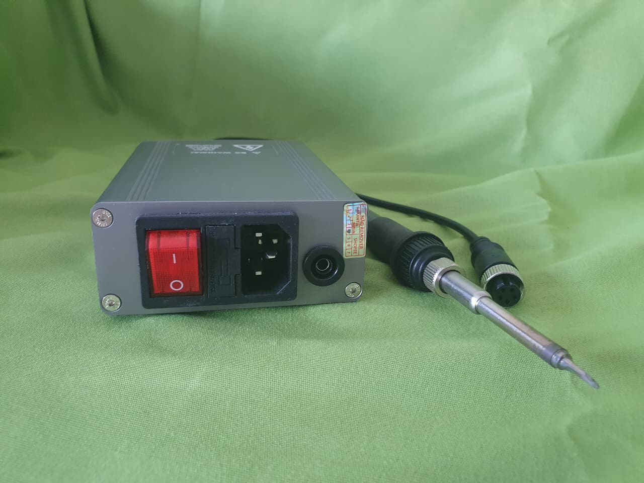 Estação de Solda OSS T12-D – Precisão e Potência para Reparos Profissionais - Imagem 3