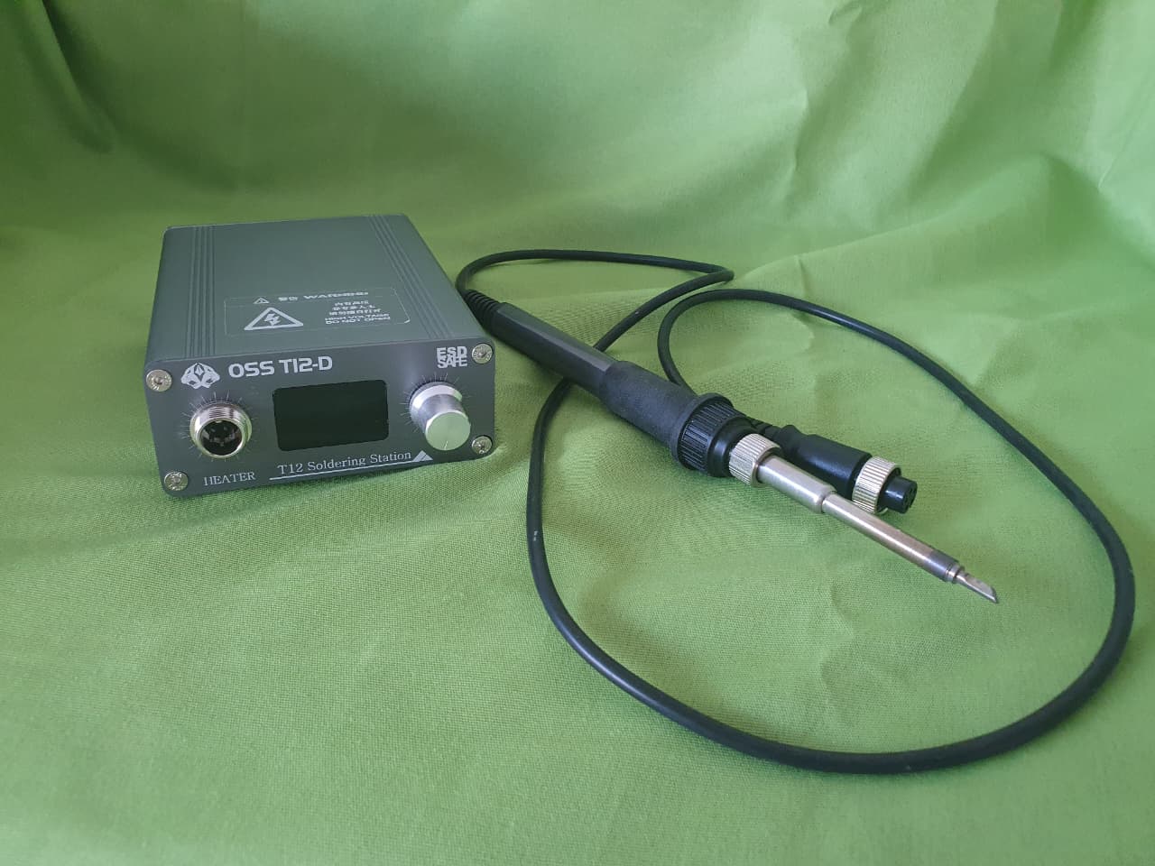 Estação de Solda OSS T12-D – Precisão e Potência para Reparos Profissionais - Imagem 4
